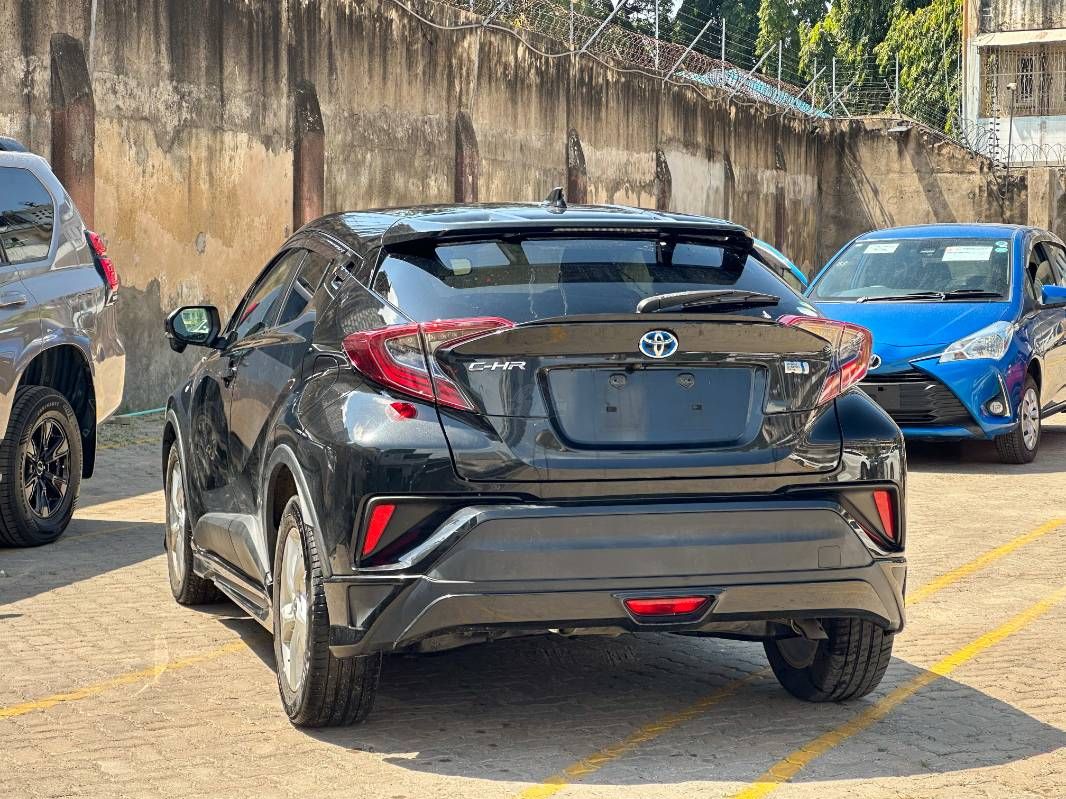 2019 Toyota C-Hr in black, photo 4 of 12, for sale in Kenya (Ref T19-74729)