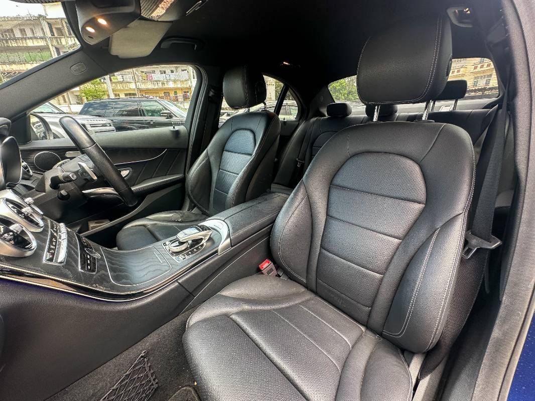 2019 Mercedes-Benz C220 in blue, photo 10 of 12, for sale in Kenya (Ref M19-05819)