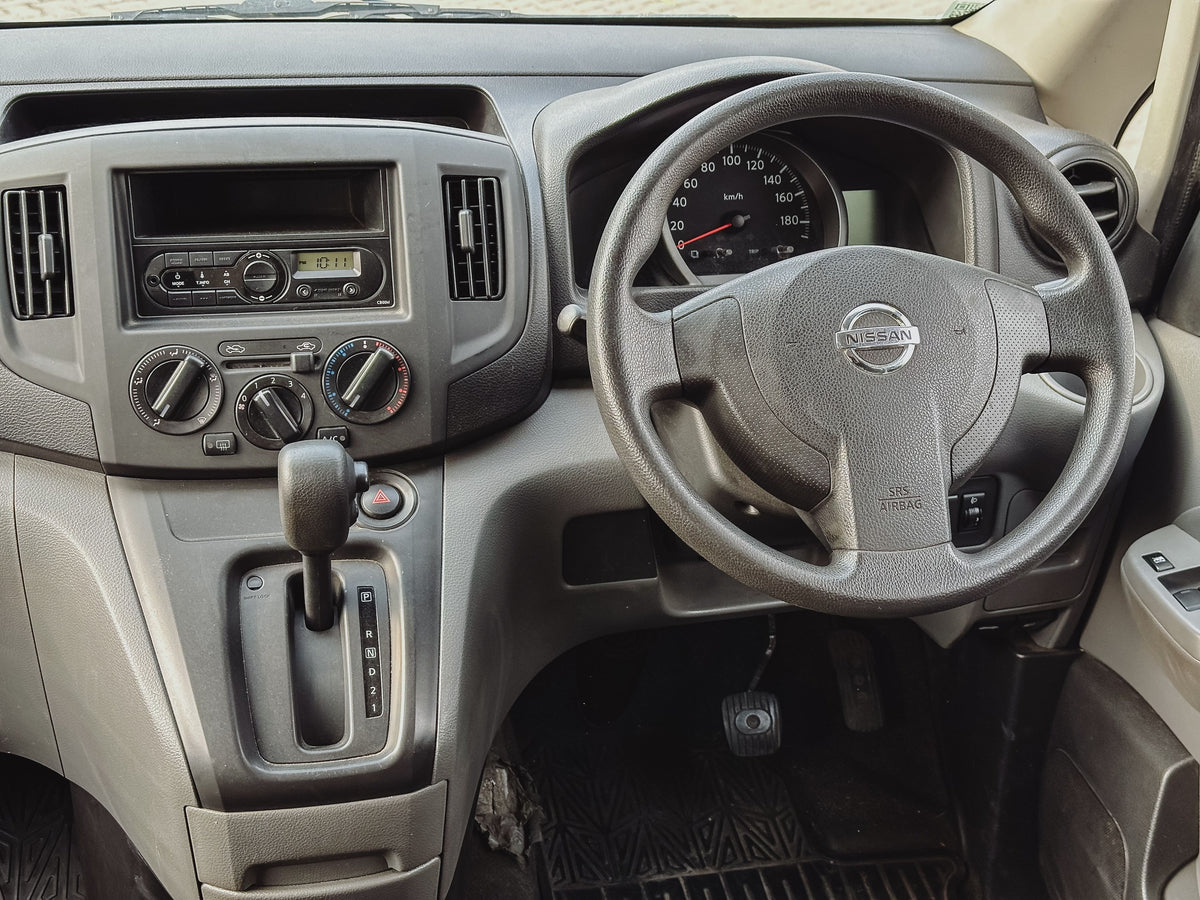 2019 Nissan NV200 in white, photo 4 of 9, for sale in Kenya (Ref N19-37213)