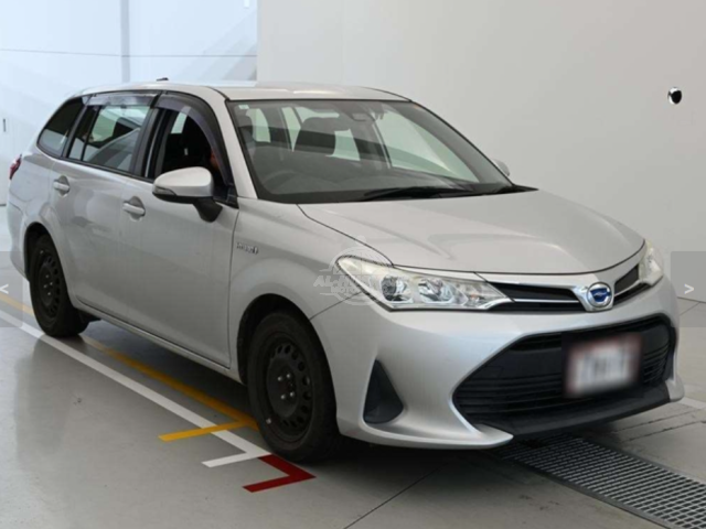 2019 Toyota Fielder in silver, photo 1 of 4, for sale in Kenya (Ref T19-13060)