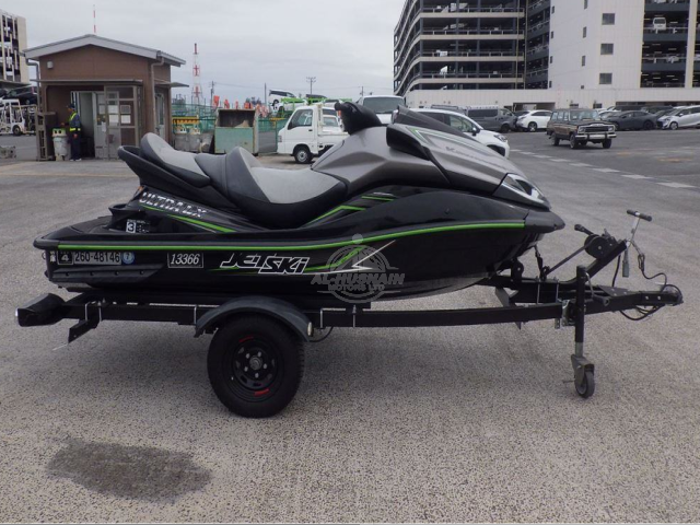 2015 Kawasaki Ultra Lx in black, photo 2 of 3, for sale in Kenya (Ref K15-0a515)