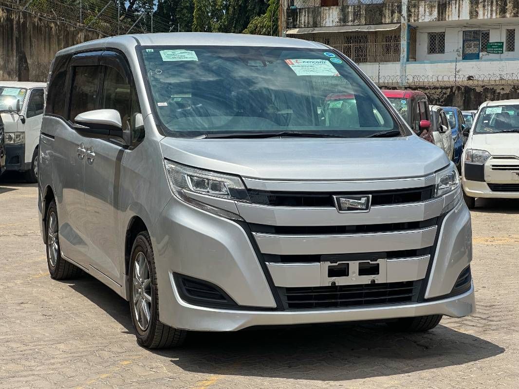 2019 Toyota Noah