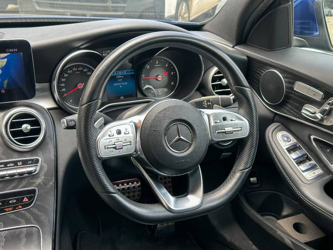 2019 Mercedes-Benz C220 in blue, photo 9 of 12, for sale in Kenya (Ref M19-05819)