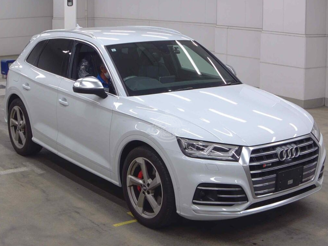 2019 Audi SQ5 in white, photo 1 of 4, for sale in Kenya (Ref A19-17281)