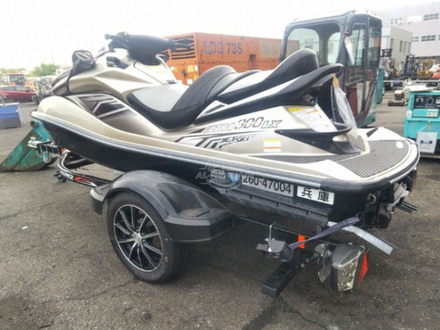 2011 Kawasaki Ultra300lx in silver, photo 3 of 3, for sale in Kenya (Ref K11-9d111)