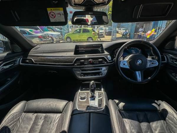 2019 BMW 740d