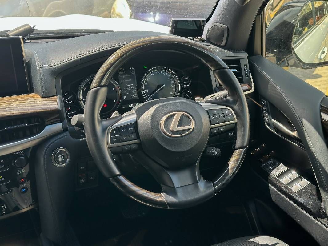 2020 Lexus LX570