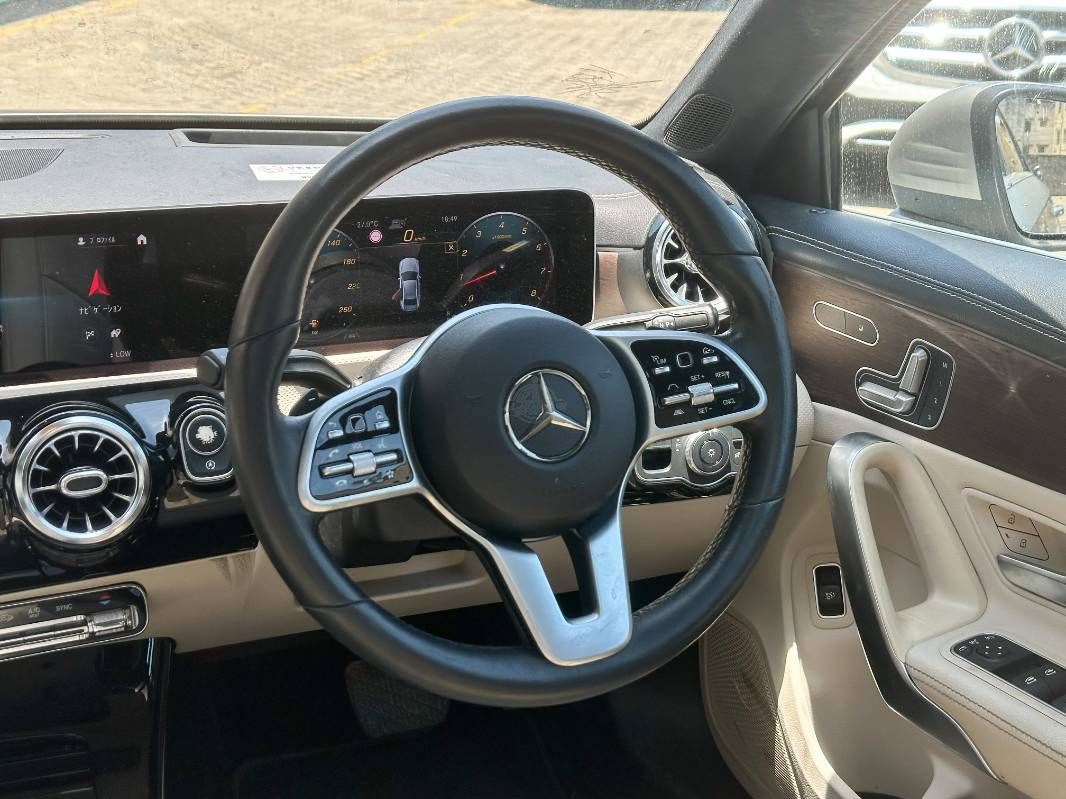 2019 Mercedes-Benz A250 in grey, photo 9 of 12, for sale in Kenya (Ref M19-14481)