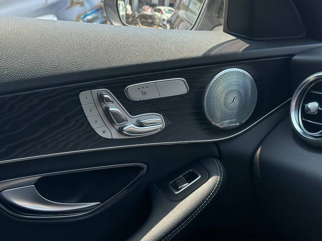 2019 Mercedes-Benz C220 in black, photo 10 of 13, for sale in Kenya (Ref M19-37069)