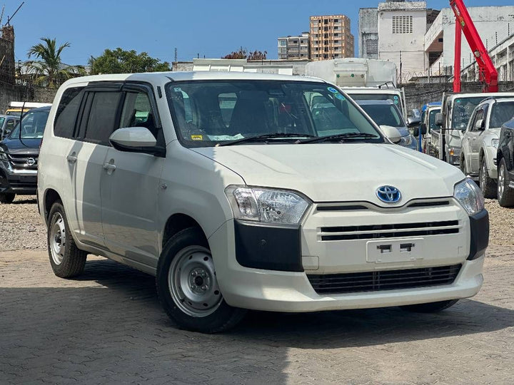 2021 Toyota Probox in white, photo 1 of 15, for sale in Kenya (Ref T21-27065)