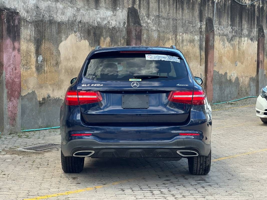 2019 Mercedes-Benz GLC220 in blue, photo 5 of 12, for sale in Kenya (Ref M19-35675)