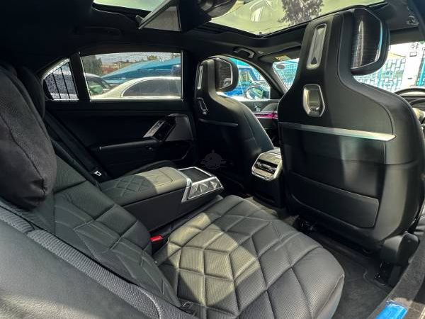 2023 BMW 740i