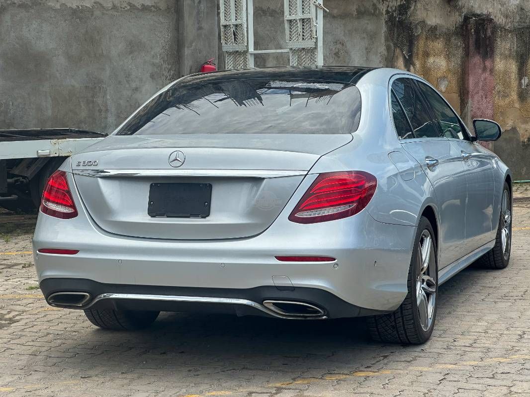 2019 Mercedes-Benz E300