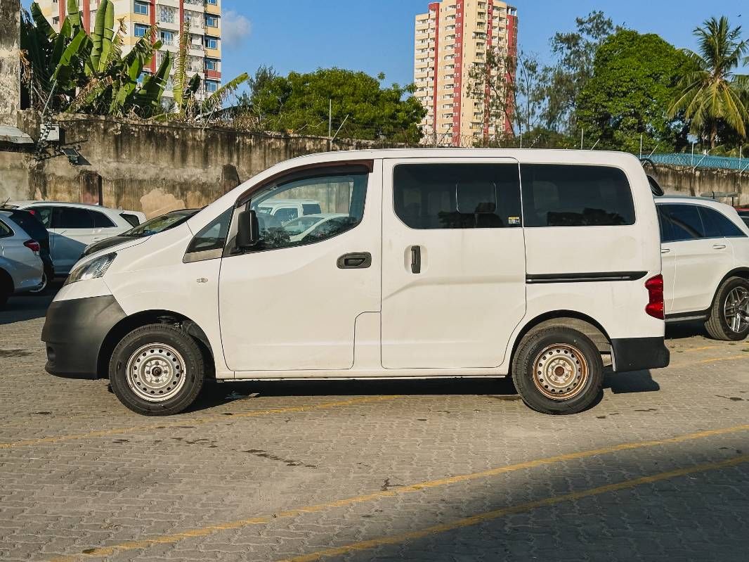2018 Nissan NV200, photo 3