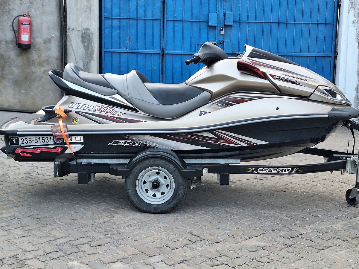 2018 Kawasaki Ultra300lx in gold, photo 6 of 11, for sale in Kenya (Ref K18-0j213)