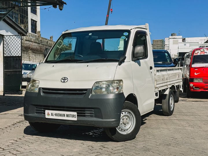 2018 Toyota Townace in white, photo 1 of 13, for sale in Kenya (Ref T18-24539)