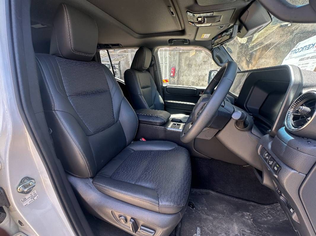 2024 Toyota Landcruiser 250 in pearl, photo 10 of 13, for sale in Kenya (Ref T24-13054)