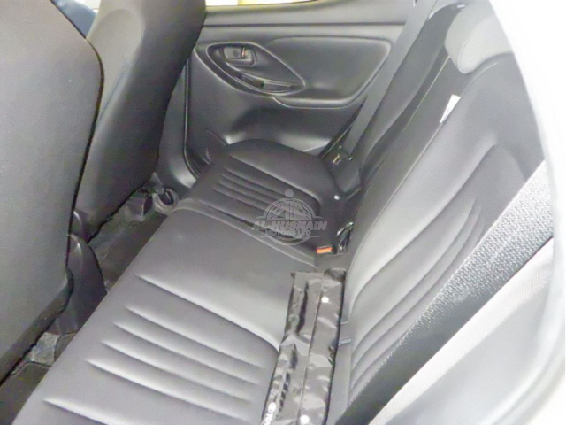2020 Toyota Yaris in white, photo 2 of 4, for sale in Kenya (Ref T20-10913)