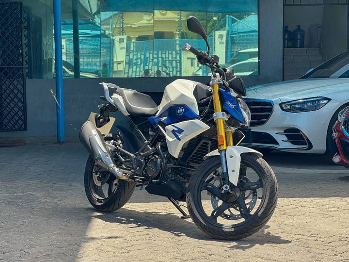 2021 BMW G310R in white, photo 1 of 5, for sale in Kenya (Ref B21-16871)