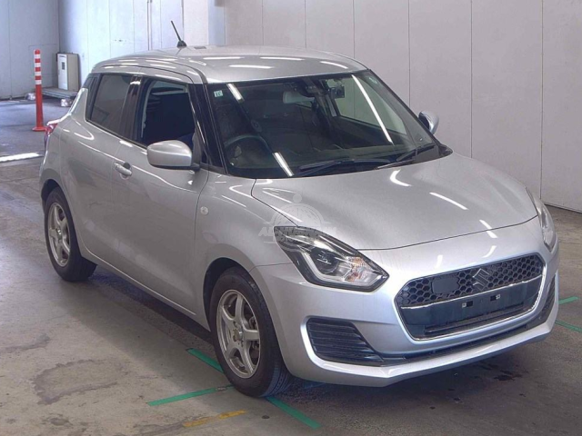 2019 Suzuki Swift in silver, photo 1 of 3, for sale in Kenya (Ref S19-38119)