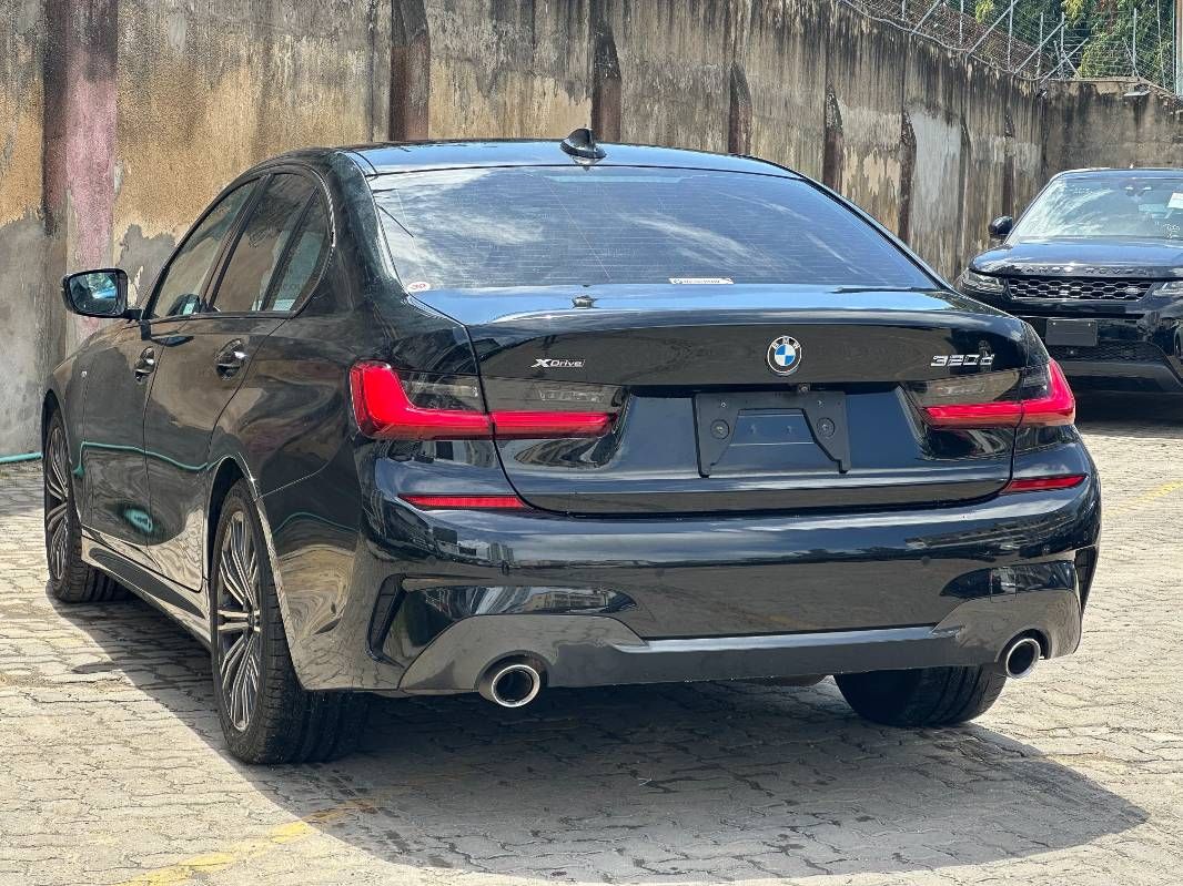 2019 BMW 320