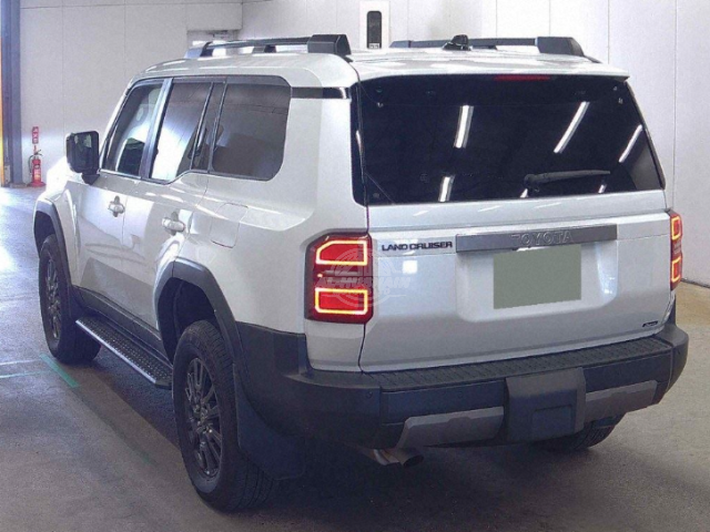 2024 Toyota Landcruiser 250 in pearl, photo 4 of 4, for sale in Kenya (Ref T24-08578)