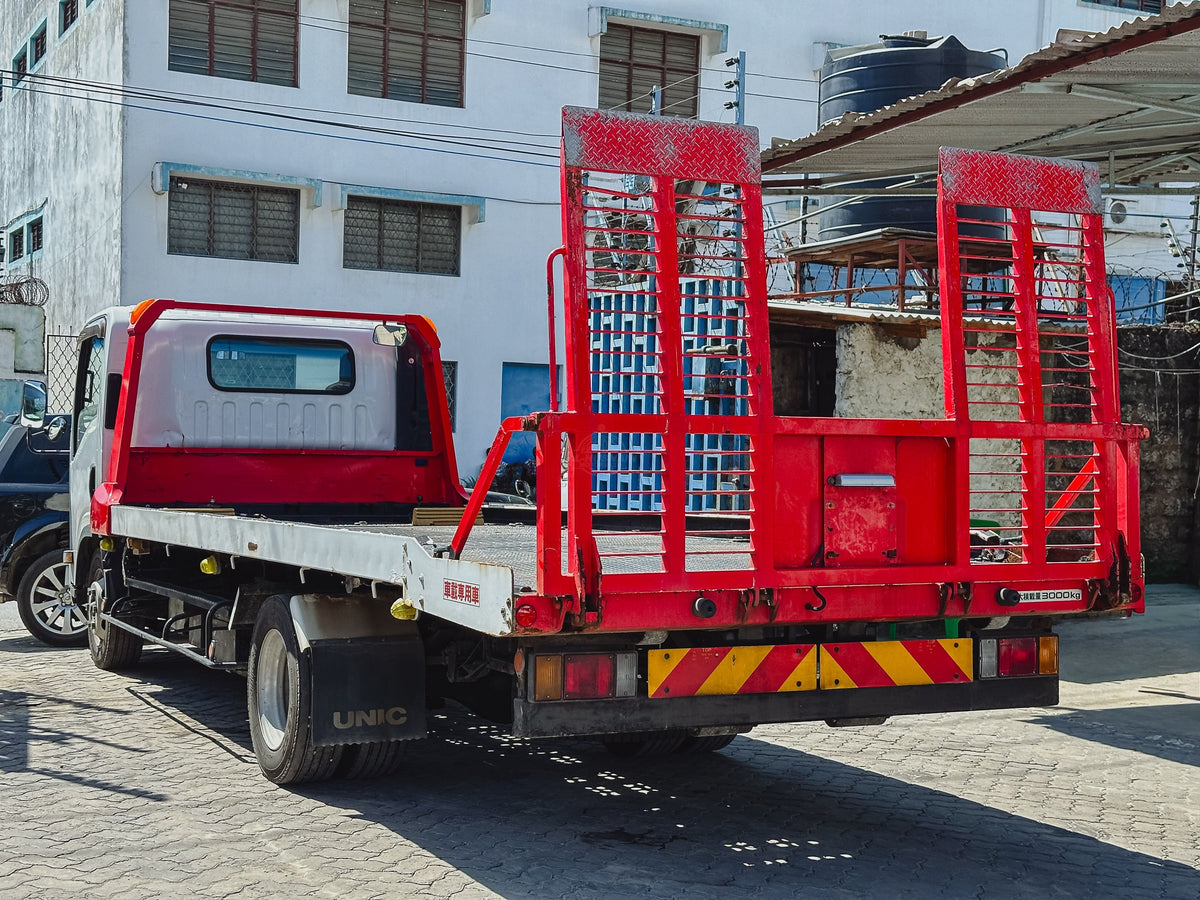 2018 Isuzu Elf