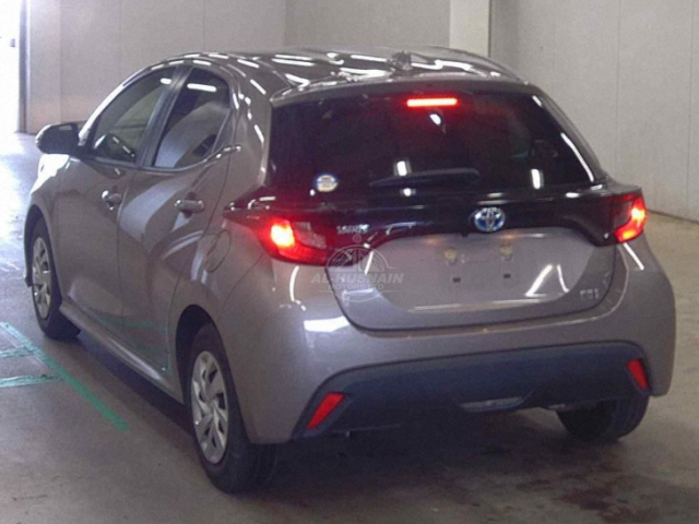 2021 Toyota Yaris in brown, photo 3 of 3, for sale in Kenya (Ref T21-66976)