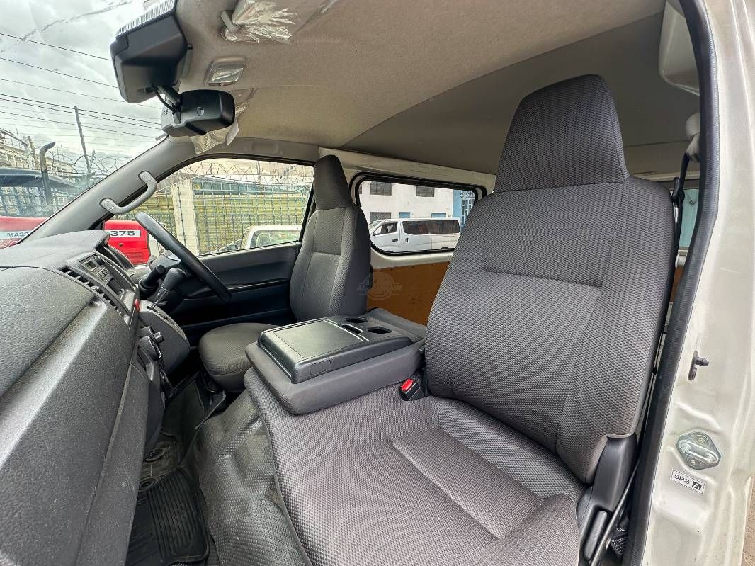 2019 Toyota Hiace, photo 8