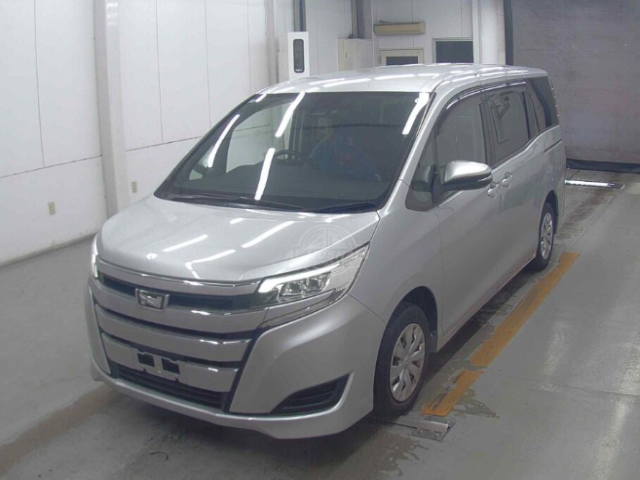 2019 Toyota Noah in silver, photo 1 of 4, for sale in Kenya (Ref T19-44353)