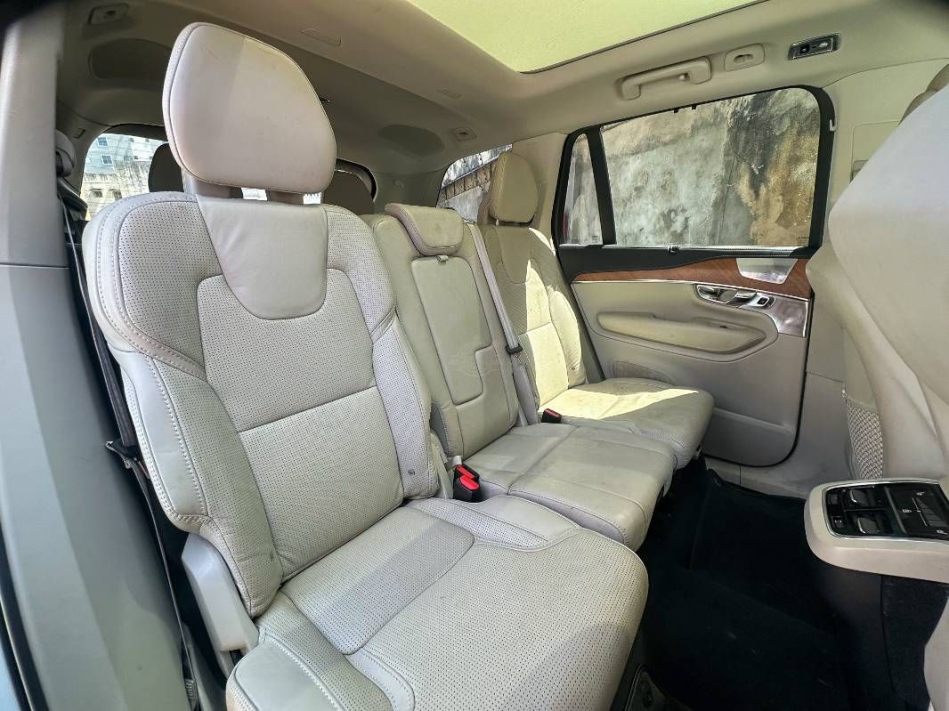 2020 Volvo XC90 in pearl, photo 12 of 13, for sale in Kenya (Ref V20-21499)