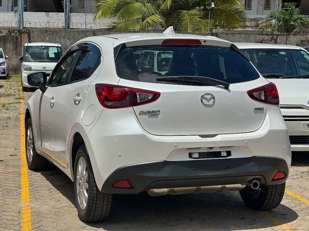2019 Mazda Demio
