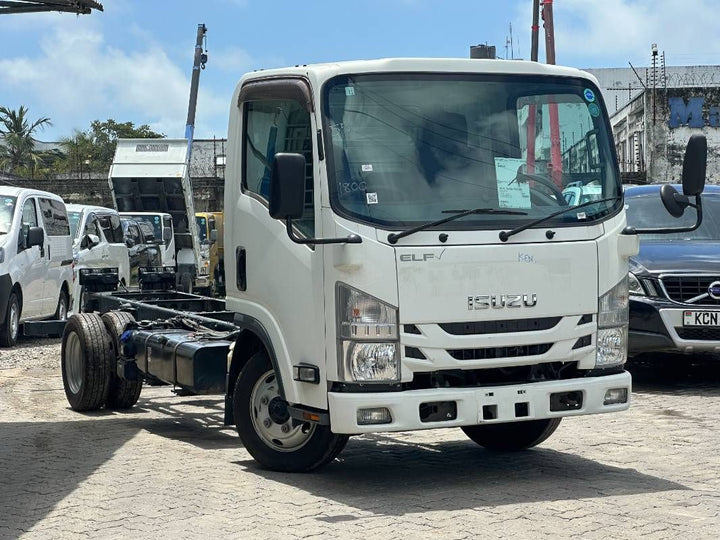 2019 Isuzu Elf in white, photo 1 of 9, for sale in Kenya (Ref I19-01806)