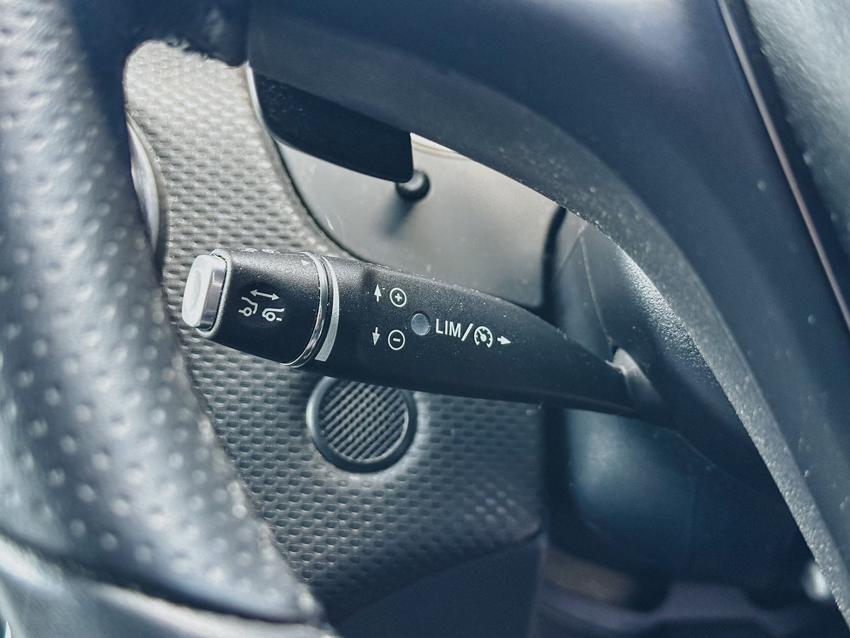 2018 Mercedes-Benz A180 in grey, photo 5 of 12, for sale in Kenya (Ref M18-61182)