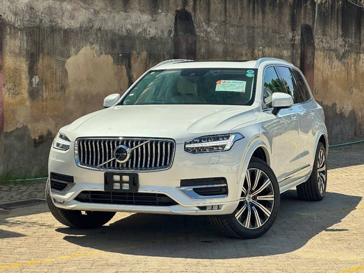 2020 Volvo XC90 in pearl, photo 1 of 13, for sale in Kenya (Ref V20-21499)