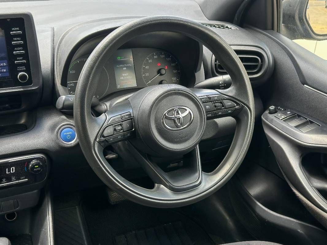 2021 Toyota Yaris in blue, photo 9 of 12, for sale in Kenya (Ref T21-74203)