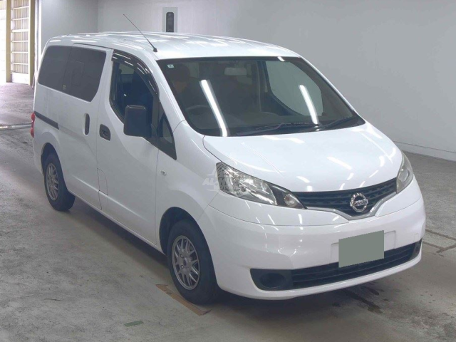 2019 Nissan NV200 in white, photo 1 of 4, for sale in Kenya (Ref N19-31736)