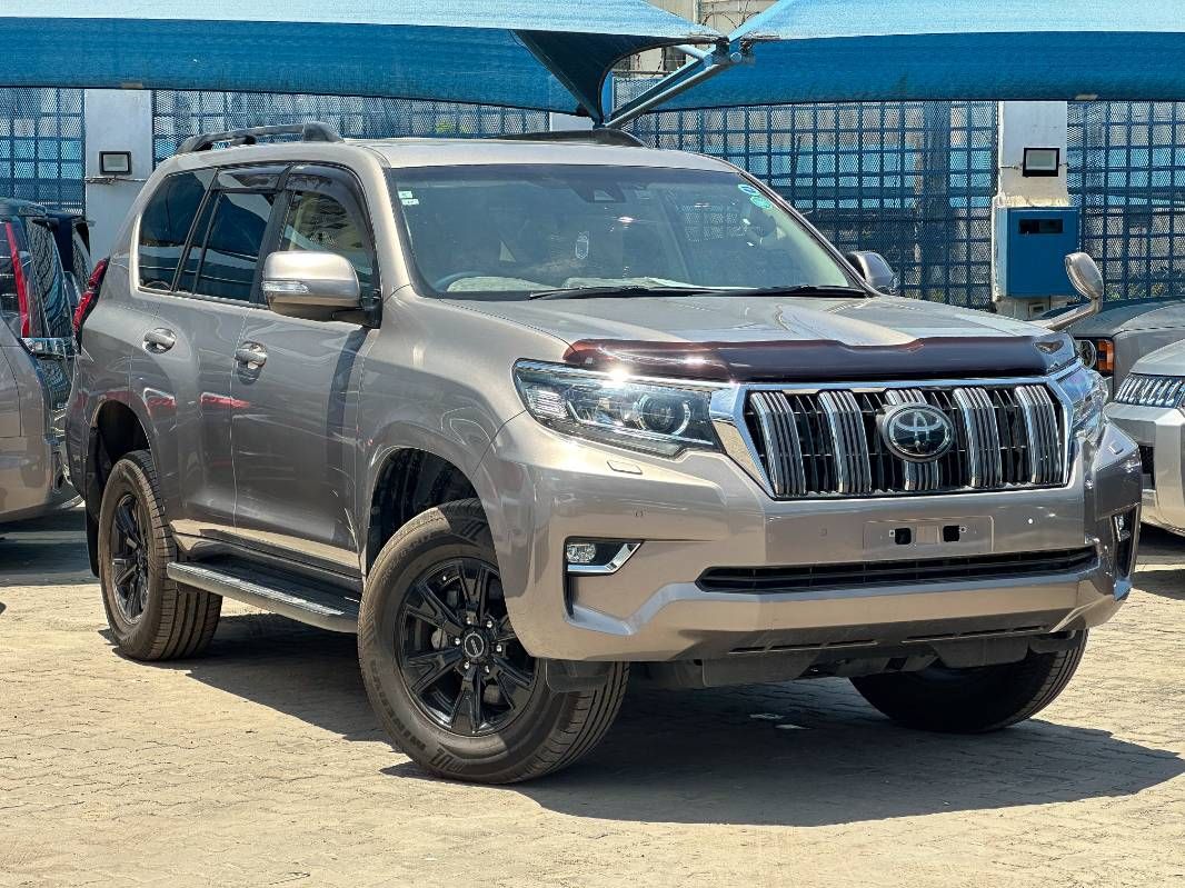 2019 Toyota Prado in bronz, photo 1 of 14, for sale in Kenya (Ref T19-01233)