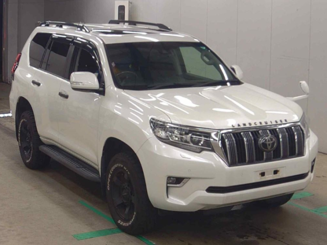 2019 Toyota Prado in pearl, photo 1 of 3, for sale in Kenya (Ref T19-43264)