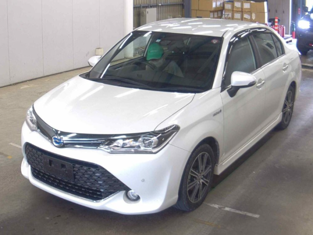 2018 Toyota Axio in pearl, photo 1 of 4, for sale in Kenya (Ref T18-34782)