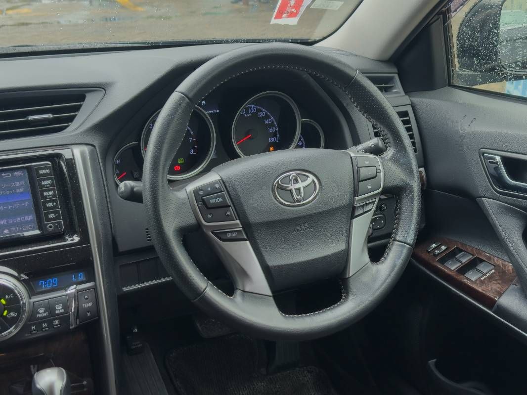 2019 Toyota Mark X in black, photo 9 of 12, for sale in Kenya (Ref T19-11760)