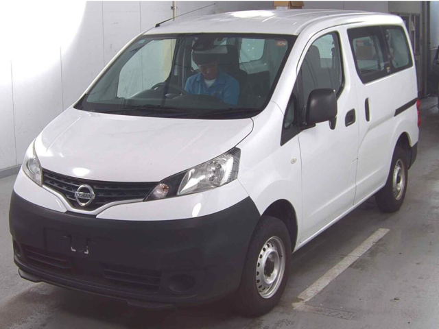 2020 Nissan NV200 in white, photo 1 of 4, for sale in Kenya (Ref N20-07345)