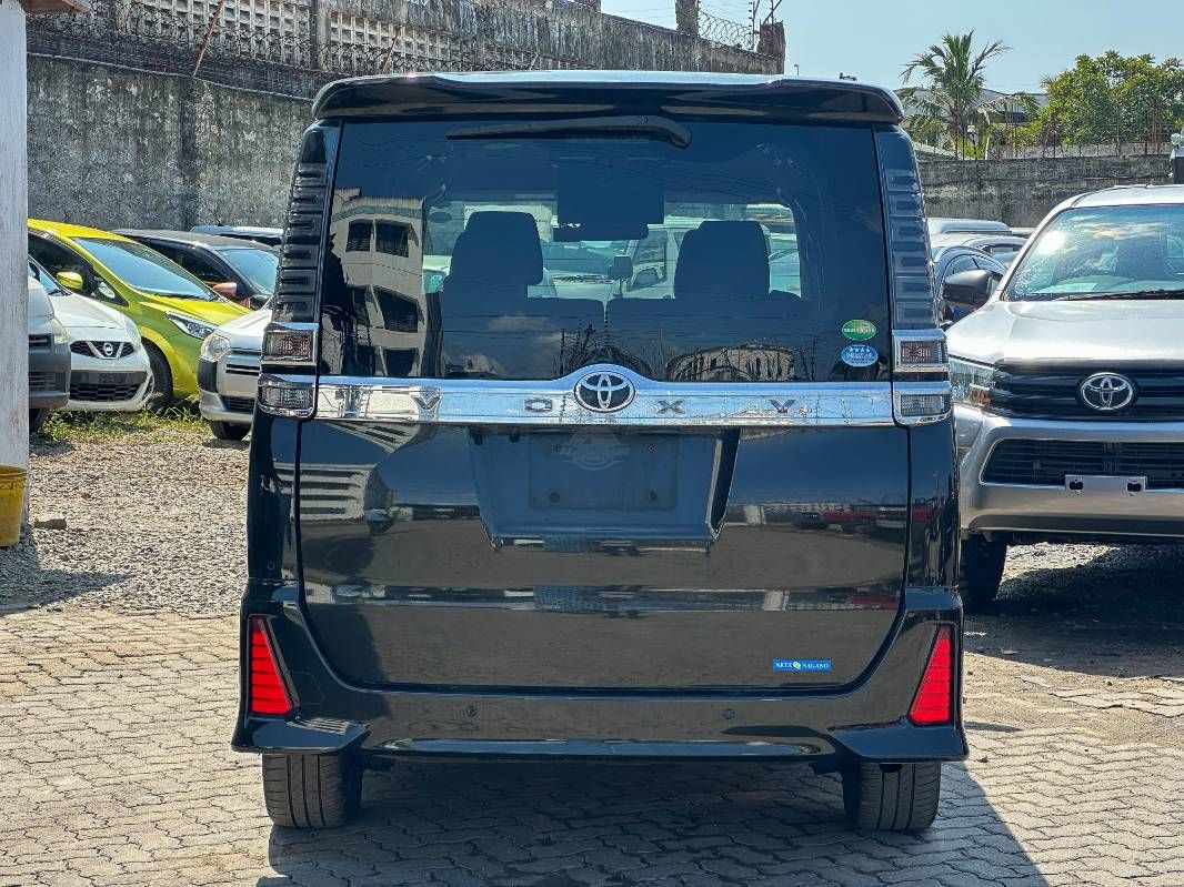 2019 Toyota Voxy