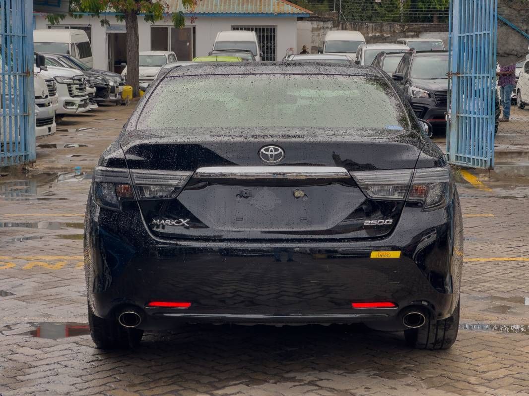 2019 Toyota Mark X in black, photo 5 of 12, for sale in Kenya (Ref T19-11760)