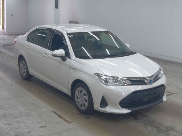 2019 Toyota Axio in pearl, photo 1 of 3, for sale in Kenya (Ref T19-24782)