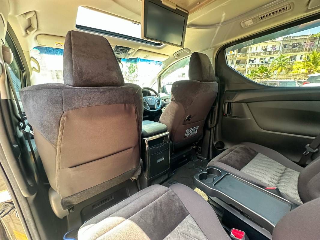 2019 Toyota Alphard in black, photo 11 of 13, for sale in Kenya (Ref T19-78465)