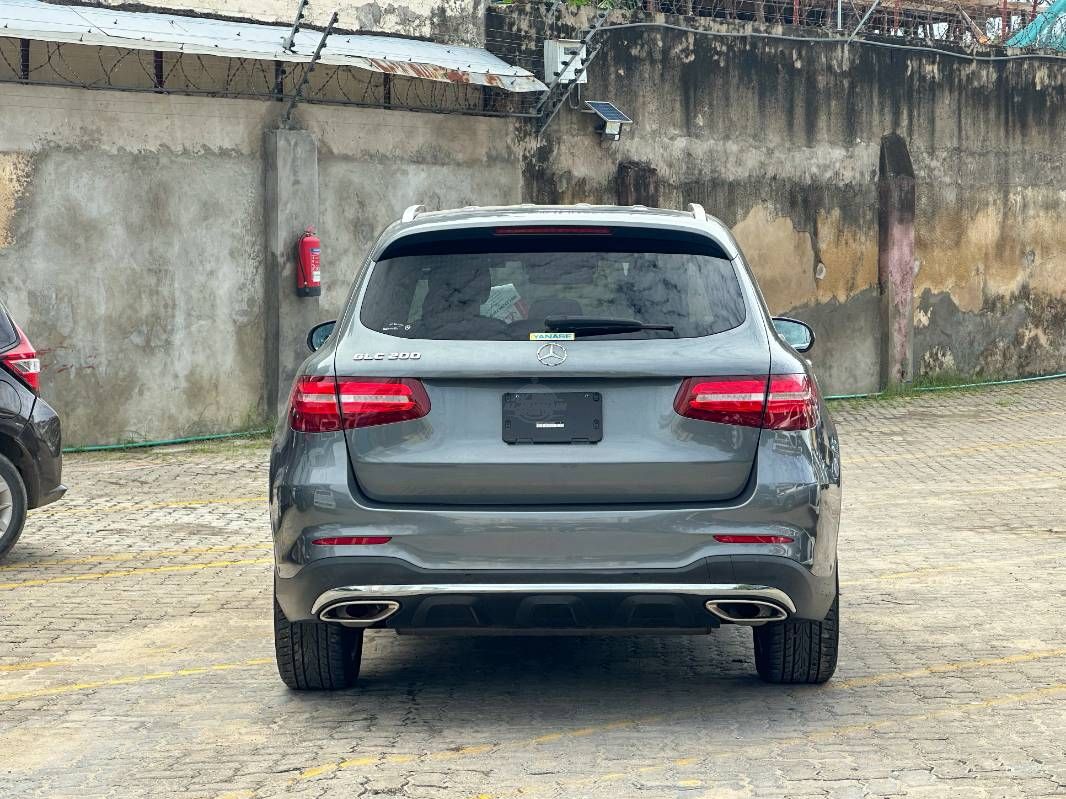 2019 Mercedes-Benz GLC200 in grey, photo 5 of 12, for sale in Kenya (Ref M19-82805)