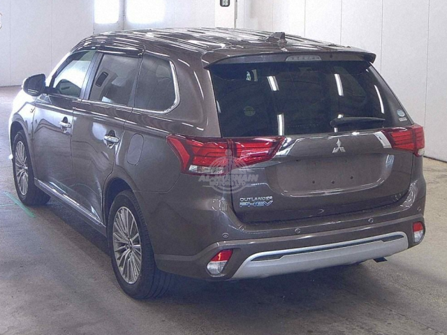 2019 Mitsubishi Outlander in brown, photo 3 of 3, for sale in Kenya (Ref M19-01191)