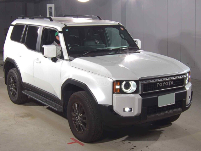 2024 Toyota Landcruiser 250 in pearl, photo 1 of 4, for sale in Kenya (Ref T24-13063)