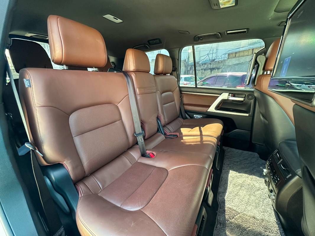 2019 Toyota Land Cruiser